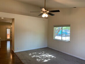 2088 Marilyn Dr in Chico, CA - Building Photo - Building Photo
