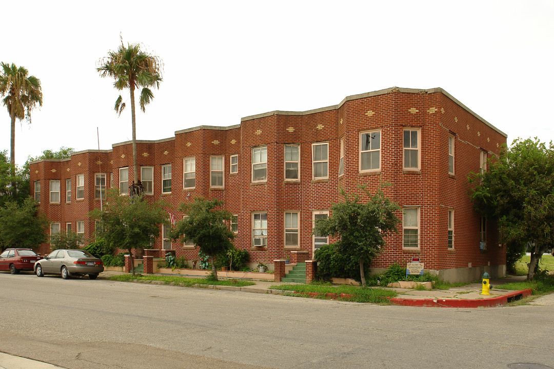 1301 N Water St in Corpus Christi, TX - Building Photo