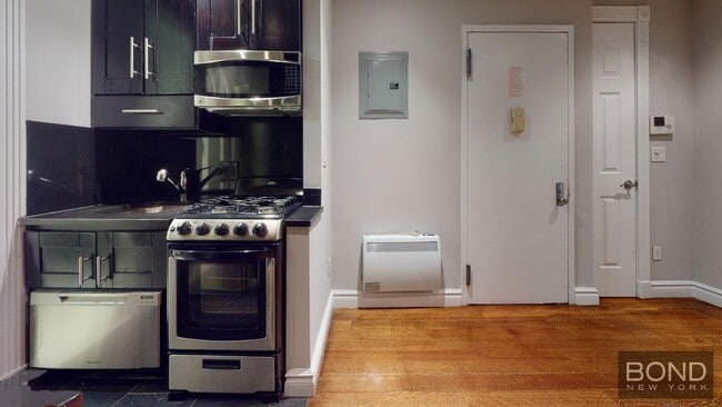 property at 345 W 53rd St