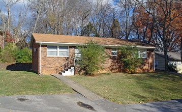 5512 Rosebay Rd in Knoxville, TN - Building Photo - Building Photo