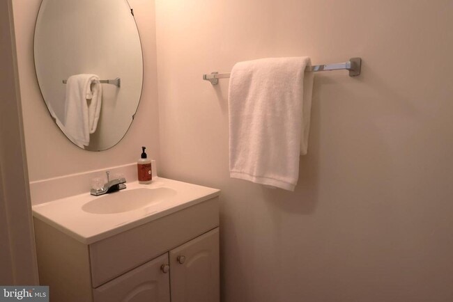 6401 Lureta Ann Ln in Springfield, VA - Building Photo - Building Photo