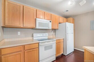 5694 N Gibralter Way in Aurora, CO - Building Photo - Building Photo
