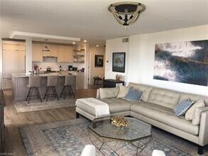 10420 Gulf Shore Dr-Unit -153 in Naples, FL - Building Photo - Building Photo