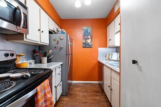 7575 Katy Fwy in Houston, TX - Building Photo - Building Photo