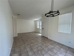 28429 Socorro St, Unit 24 in Murrieta, CA - Foto de edificio - Building Photo