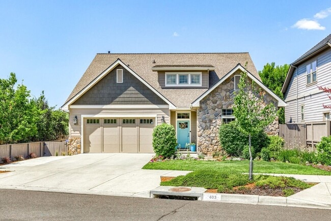 property at 403 Briscoe Pl