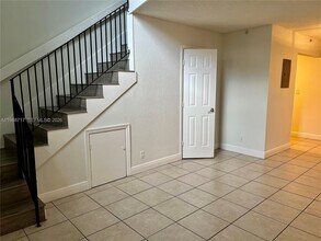 4251 NW 5th St in Plantation, FL - Building Photo - Building Photo