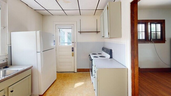 930 Dewey Ave in Ann Arbor, MI - Building Photo - Building Photo