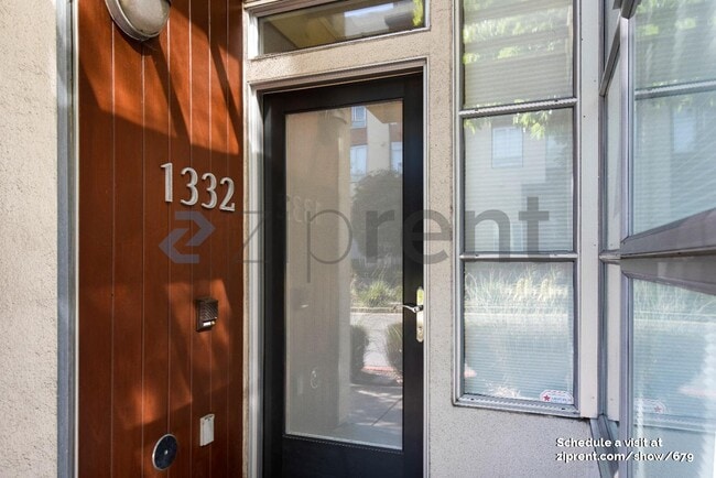 1332 Powell St in Emeryville, CA - Building Photo - Building Photo