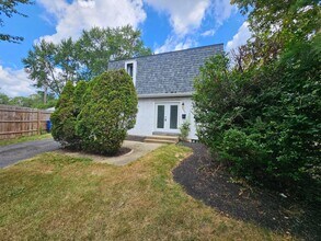2084 Brookfield Rd in Columbus, OH - Foto de edificio - Building Photo