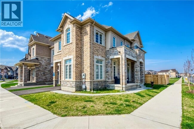 3131 Goodyear Rd in Burlington, ON - Building Photo - Building Photo