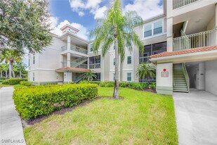 23580 Walden Center Dr in Bonita Springs, FL - Building Photo