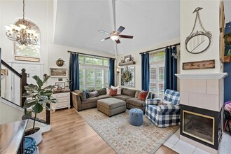 8402 Nairn Dr in Austin, TX - Building Photo - Building Photo