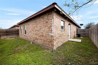 9 Valeria St in Edinburg, TX - Building Photo - Building Photo