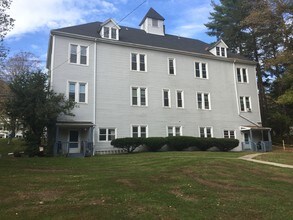 570 Main St-Unit -Apartment 6 in New Hartford, CT - Building Photo - Building Photo