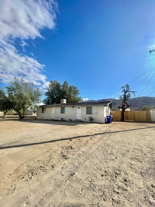 72675 Sullivan Rd in Twentynine Palms, CA - Building Photo