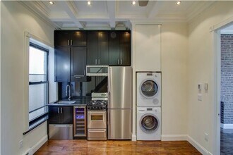 15 W 103rd St in New York, NY - Building Photo - Building Photo