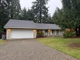 10942 167th Ave NE in Redmond, WA - Building Photo