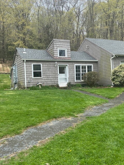 505 Lakeside Rd in Southbury, CT - Building Photo