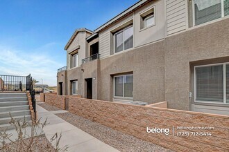 1519 Layla Crossing Ave in Henderson, NV - Foto de edificio - Building Photo