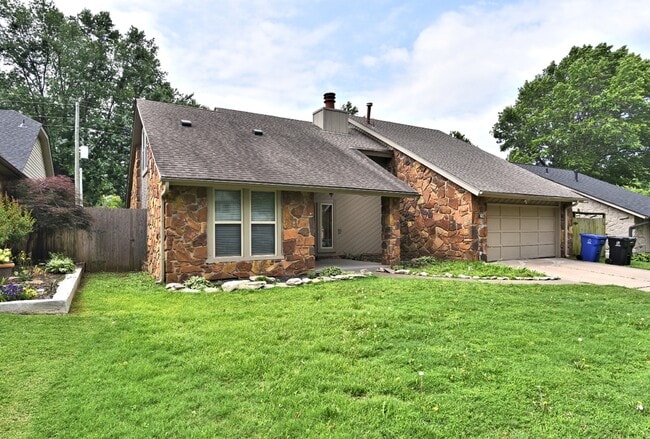 2309 W Oakridge St in Broken Arrow, OK - Building Photo - Building Photo