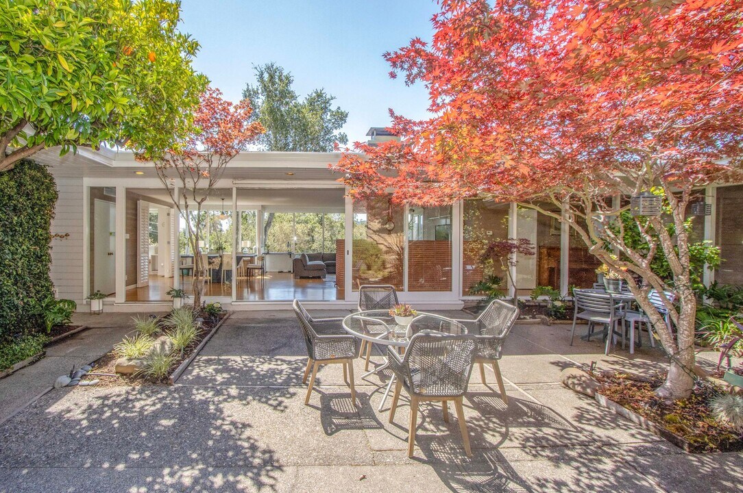 11 Spring Rd in Kentfield, CA - Building Photo