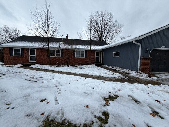 3992 Camelot Dr SE in Grand Rapids, MI - Building Photo - Building Photo