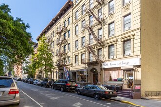 227-233 E 25th St in New York, NY - Foto de edificio - Building Photo