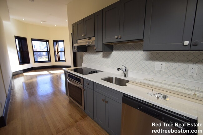 34 Gloucester St, Unit 3