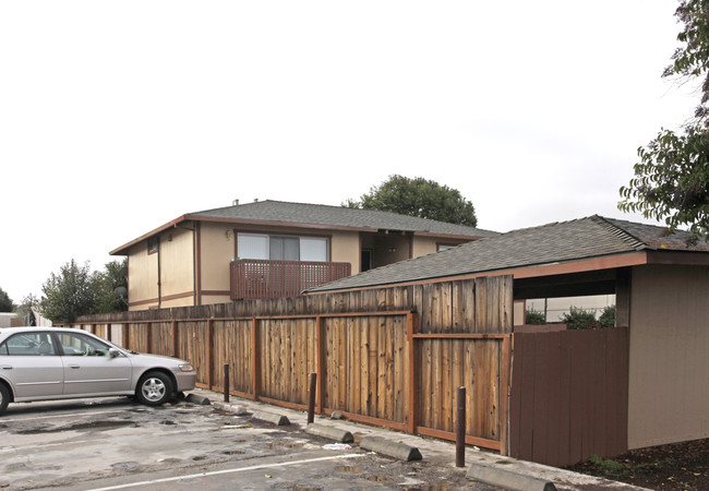 1141 Sunnyslope Rd in Hollister, CA - Building Photo - Building Photo