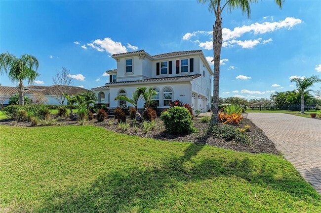 4789 Vasca Dr in Sarasota, FL - Building Photo - Building Photo