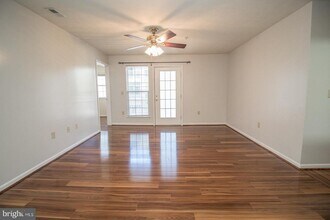 45522 Westmeath Way in California, MD - Foto de edificio - Building Photo