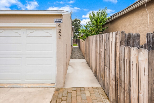 420 N Batavia St in Orange, CA - Building Photo - Building Photo