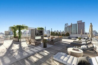 171 Suffolk St, Unit 5G in New York, NY - Building Photo - Building Photo
