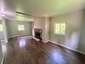 456 Bluff Dr in St. Louis, MO - Building Photo - Building Photo