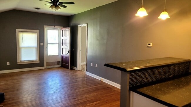 314 W Walter Ln in St. Joseph, MO - Building Photo - Building Photo