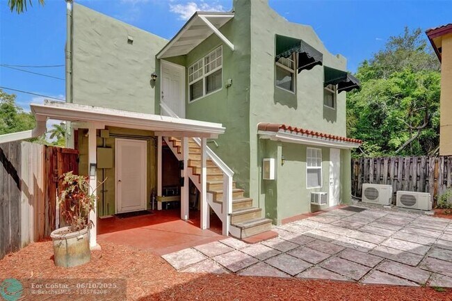 property at 639 SW 5th Ave