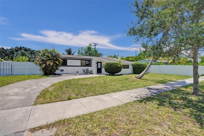 property at 9910 Bahama Dr