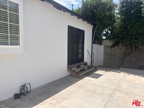 4715 Camellia Ave in Los Angeles, CA - Building Photo - Building Photo