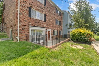 1565-A N Van Dorn St in Alexandria, VA - Building Photo - Building Photo