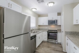 4161 N Overbrook Dr in Las Vegas, NV - Building Photo - Building Photo