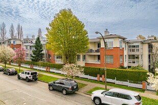 Magnolia Gate in Vancouver, BC - Building Photo