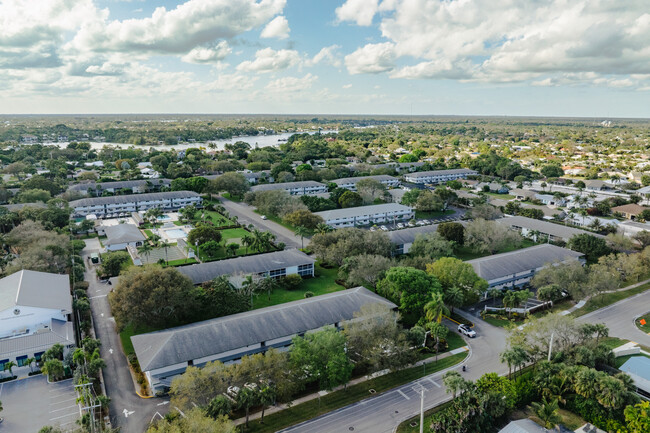 Tequesta Garden Condos