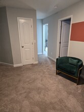 370 Holly Grove Dr in Winterville, NC - Foto de edificio - Building Photo