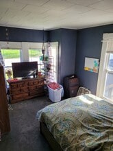 16 Hough St, Unit 16A in Dover, NH - Foto de edificio - Building Photo