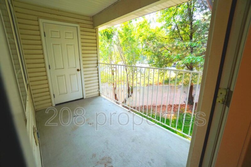 6589 W Lucky Ln in Boise, ID - Building Photo