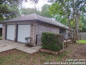 4419 Putting Green in San Antonio, TX - Building Photo - Building Photo