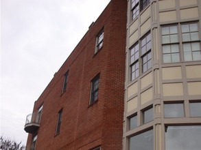 Village Center Apartments in Nashville, TN - Foto de edificio - Building Photo