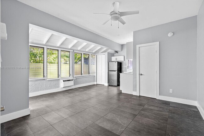 1507 Meridian Ave in Miami Beach, FL - Building Photo - Building Photo