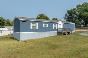Arrowhead Ranch in Campbellsville, KY - Building Photo